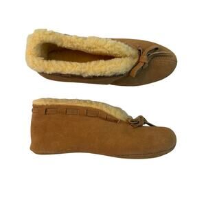 Firesiders Slippers Size Youth 4.5 or Women’s 6N Leather Fleece Lined Moccasin